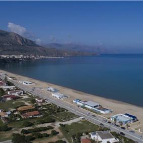 2 bedroom seaside apartments with shared pool, sleeps 4-5